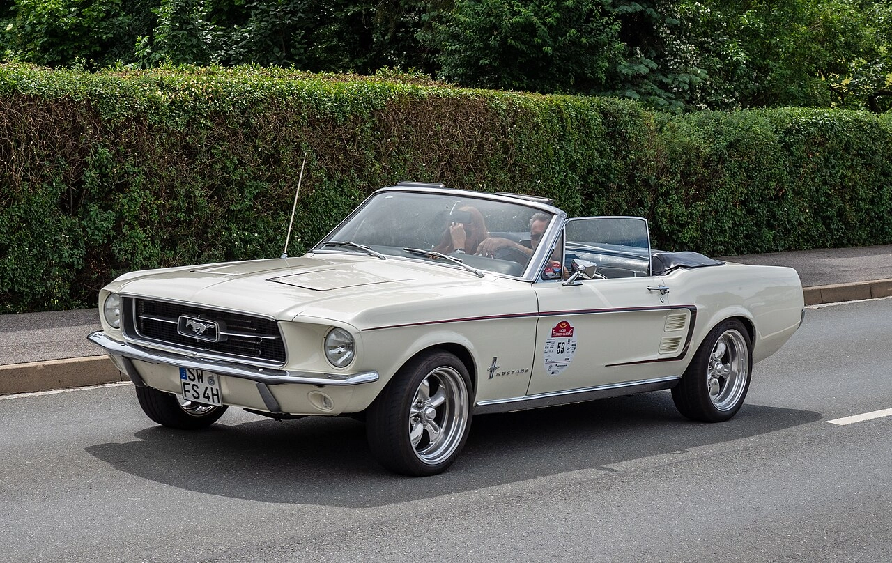 Ford Mustang convertible Oldtimertreffen Ebern 2019 6200138